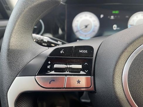 Used 2024 Hyundai Elantra SEL image 8