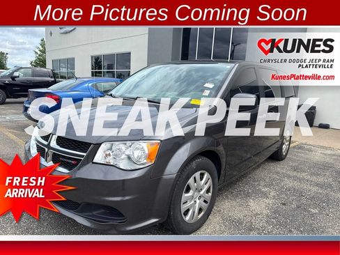 Used 2019 Dodge Grand Caravan SE w/ UConnect Hands-Free Group FWD image 5