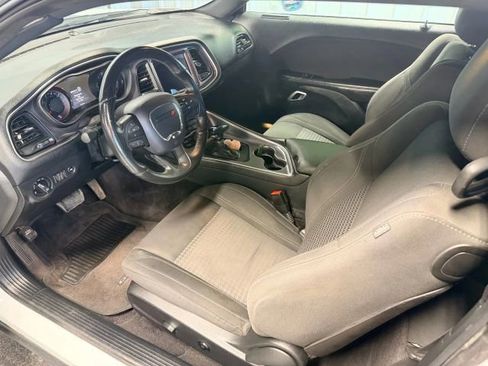 Used 2017 Dodge Challenger R/T w/ Driver Convenience Group image 7