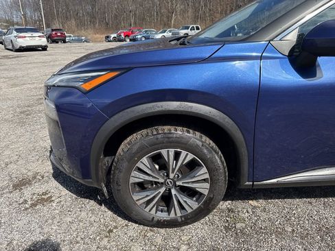 Used 2023 Nissan Rogue SV image 6