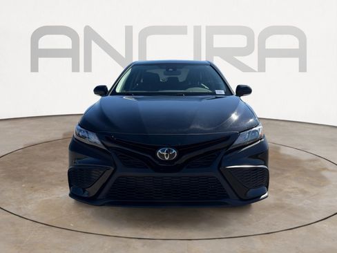 Used 2023 Toyota Camry SE image 6