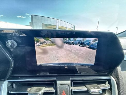 Used 2026 Chevrolet TrailBlazer LT AWD/4WD image 17