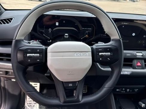 Certified 2025 Kia K4 GT-Line Turbo image 8