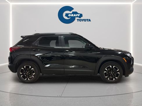 Used 2023 Chevrolet TrailBlazer LT FWD image 9