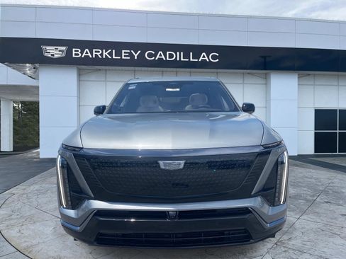 New 2026 Cadillac Vistiq Sport image 2