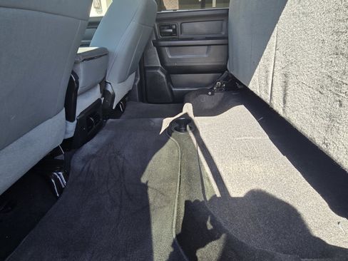 Used 2018 RAM 2500 Tradesman w/ Chrome Appearance Group AWD/4WD image 11