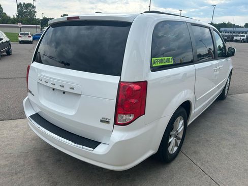Used 2016 Dodge Grand Caravan SXT FWD image 5