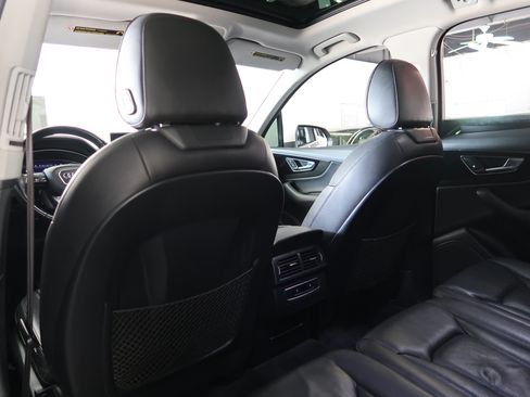 Used 2017 Audi Q7 3.0T Premium AWD/4WD image 34