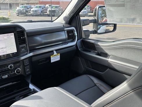 New 2025 Ford F250 Lariat w/ Lariat Ultimate Package image 25