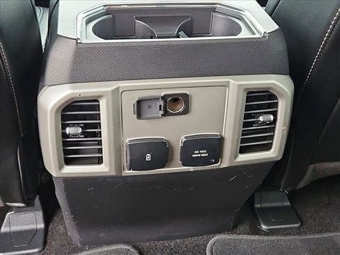 Used 2018 Ford F150 Lariat image 17