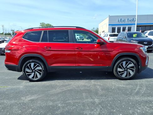 Used 2025 Volkswagen Atlas SE FWD image 28