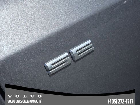 Used 2022 Ford Escape SE w/ SE Sport Appearance Package image 9