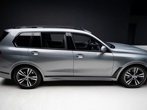 Used 2024 BMW X7 xDrive40i w/ M Sport Package AWD/4WD image 35