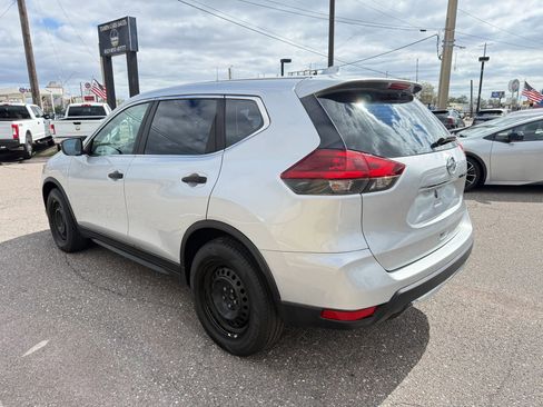 Used 2018 Nissan Rogue S image 7