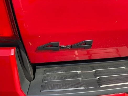 Used 2025 Toyota Tacoma TRD Off-Road AWD/4WD image 13