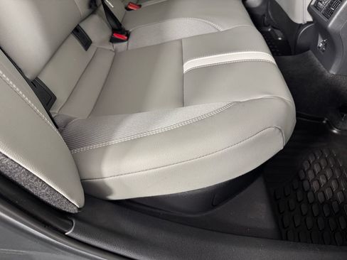 Used 2025 Toyota Camry SE FWD image 34