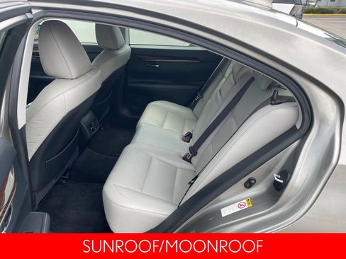 Used 2015 Lexus ES 350 w/ Luxury Package FWD image 11