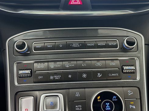 Used 2023 Hyundai Santa Fe Limited image 23