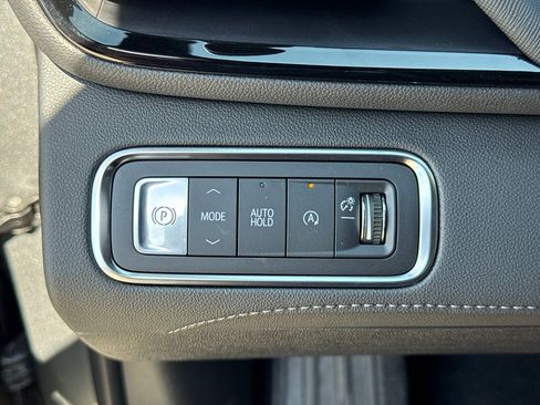 Used 2026 Buick Enclave Sport Touring w/ LPO, Floor Liner Package FWD image 29