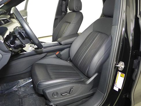 Used 2024 Audi Q8 e-tron Premium Plus w/ Premium Plus Package AWD/4WD image 22