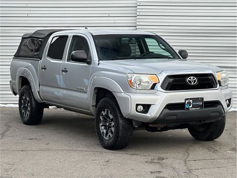 Used 2012 Toyota Tacoma 4x4 Double Cab image 8