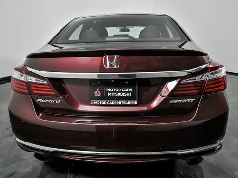 Used 2016 Honda Accord Sport image 9