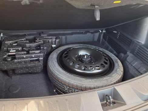 Used 2025 Chevrolet TrailBlazer LT AWD/4WD image 25