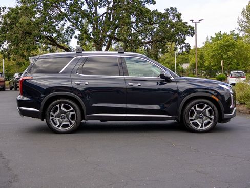 Used 2024 Hyundai Palisade Limited AWD/4WD image 6