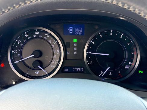 Used 2015 Lexus IS 250C w/ Luxury Package RWD image 38