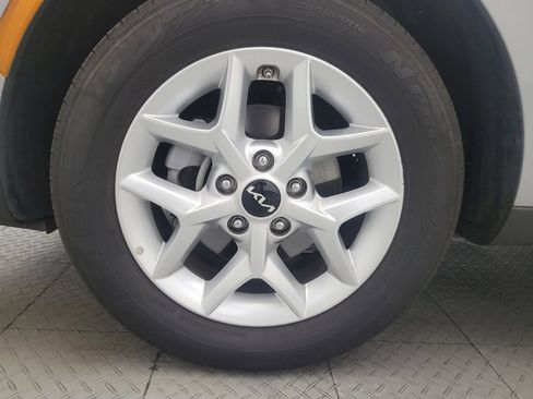 Used 2025 Kia Soul LX w/ LX Technology Package image 31