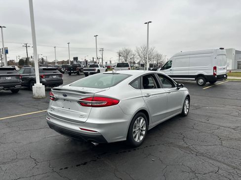 Used 2019 Ford Fusion SE image 8