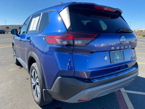 Certified 2022 Nissan Rogue SV image 4
