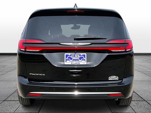 New 2026 Chrysler Pacifica Select FWD image 4