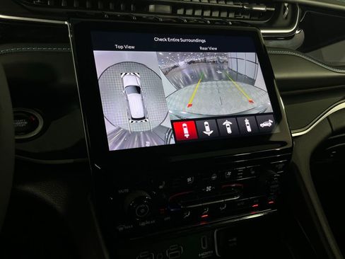 Used 2022 Jeep Grand Cherokee Trailhawk w/ Advanced Protech Group II image 20