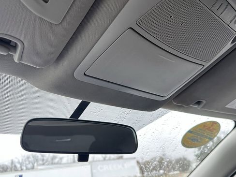 Used 2018 Nissan Rogue SV w/ Premium Package image 33