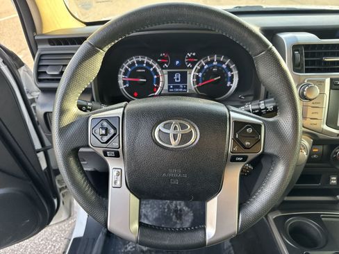 Used 2016 Toyota 4Runner SR5 RWD image 29