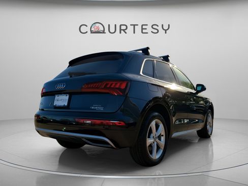 Used 2020 Audi Q5 Premium Plus w/ Premium Plus Package image 5