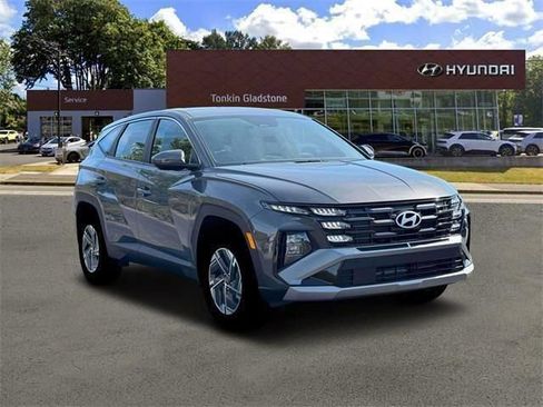 New 2026 Hyundai Tucson Blue SE AWD/4WD image 11