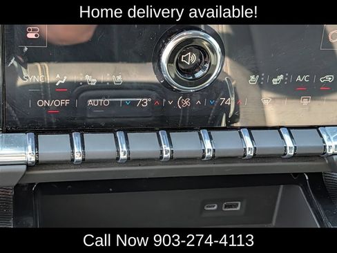 Used 2025 GMC Yukon Elevation w/ Elevation Premium Package AWD/4WD image 19