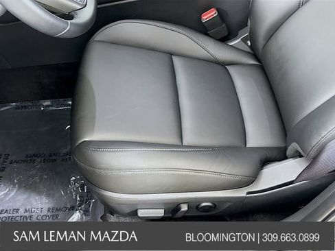 Used 2024 MAZDA MAZDA3 s FWD image 18