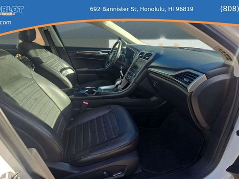 Used 2016 Ford Fusion SE w/ Equipment Group 202A FWD image 11
