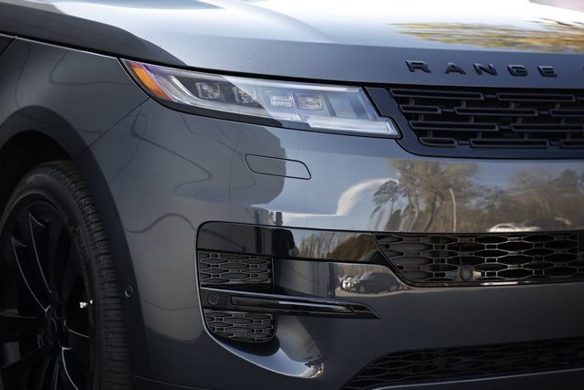 New 2026 Land Rover Range Rover Sport SE AWD/4WD image 17