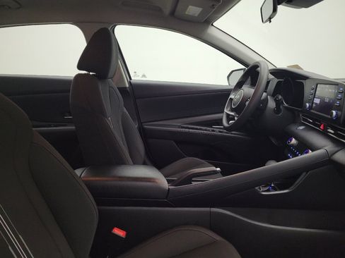 Used 2021 Hyundai Elantra SEL FWD image 21