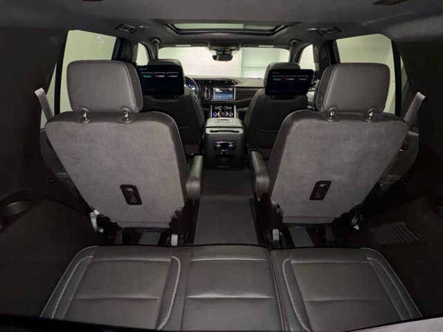 Used 2024 GMC Yukon Denali w/ Denali Reserve Package AWD/4WD image 11