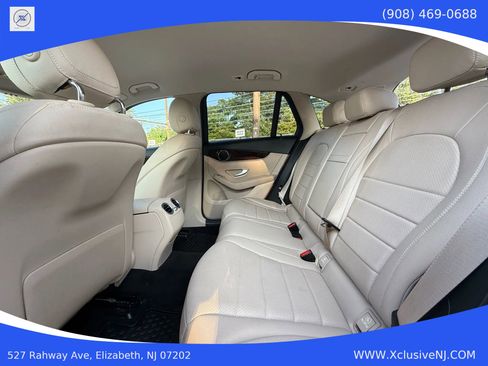 Used 2017 Mercedes-Benz GLC 300 4MATIC image 26