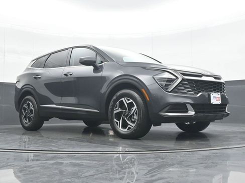 Used 2024 Kia Sportage LX image 33