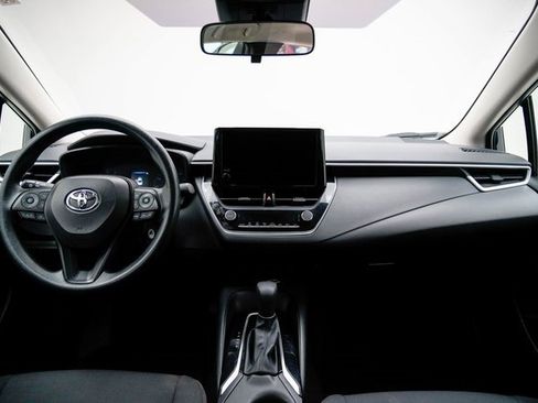 Used 2023 Toyota Corolla LE image 18