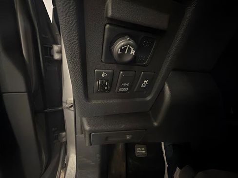 Used 2012 Nissan Rogue SL AWD/4WD image 20