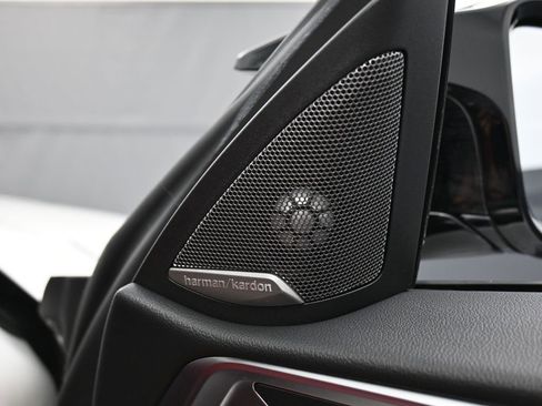 Used 2025 BMW M4 Coupe w/ Executive Package image 27