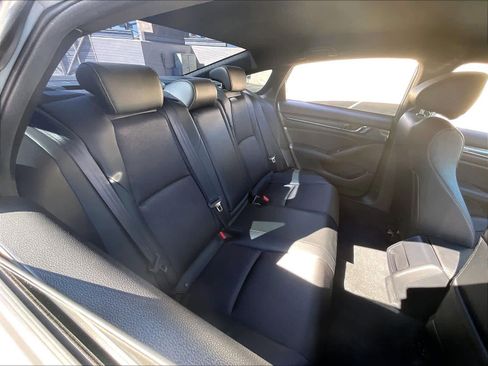 Used 2022 Honda Accord Sport image 28